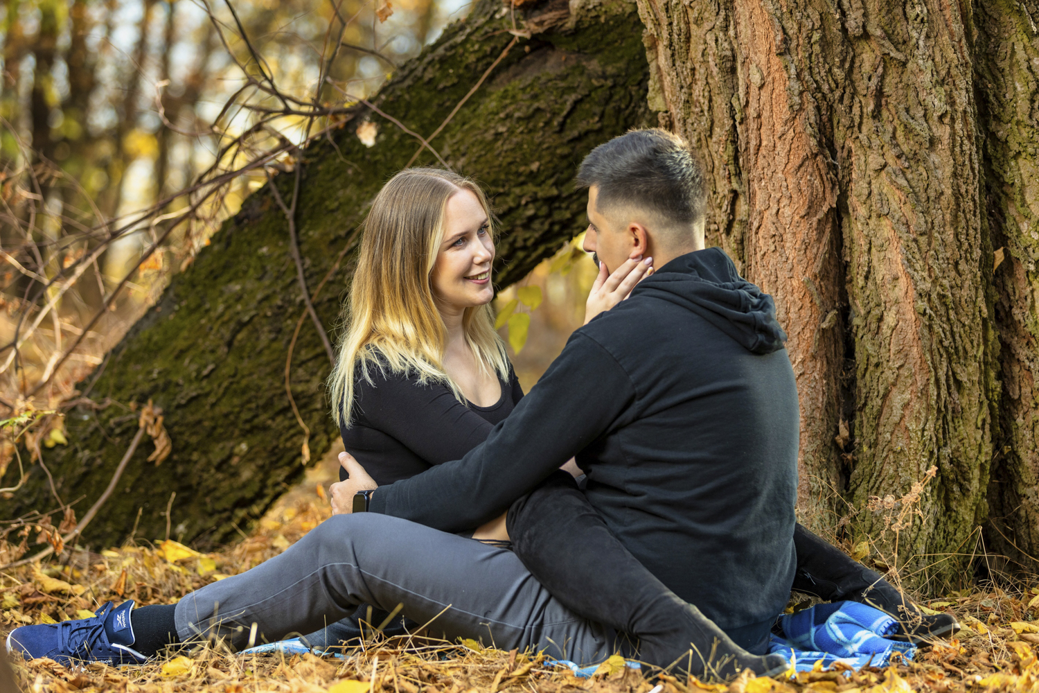 Kristi & Arpi jesenje fotografisanje para — fotografija 9